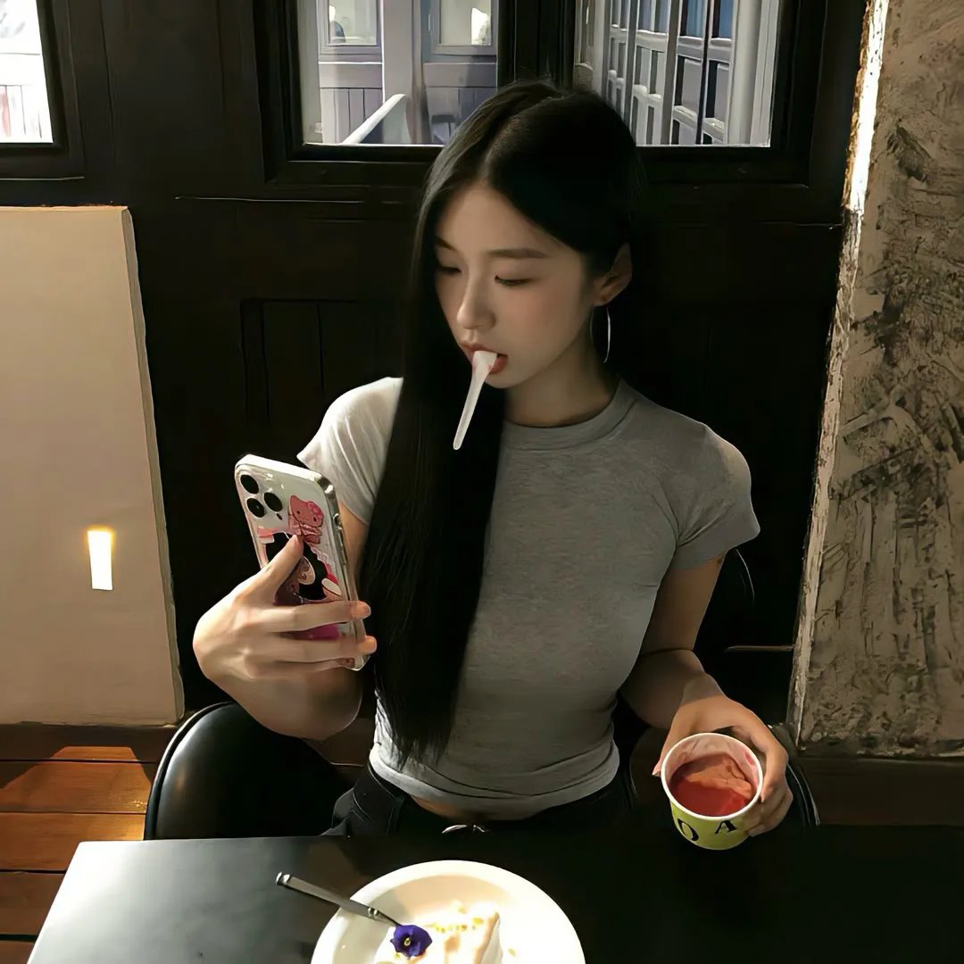 秋霞